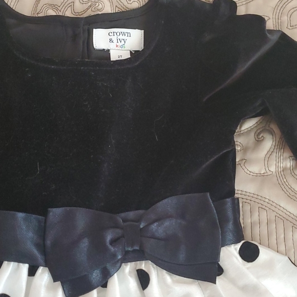 Crown and Ivy Black and white infant dress - Picture 2 of 4